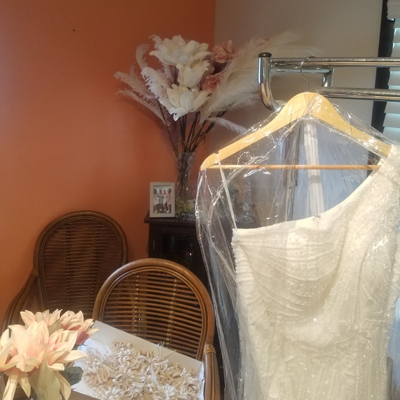 NWT Bicici Coty Wedding Dress, Medium, off white - Picture 6 of 9